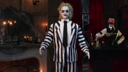 6-Foot-Tall Animatronic Beetlejuice Is This Year’s Most Wanted Halloween Decoration