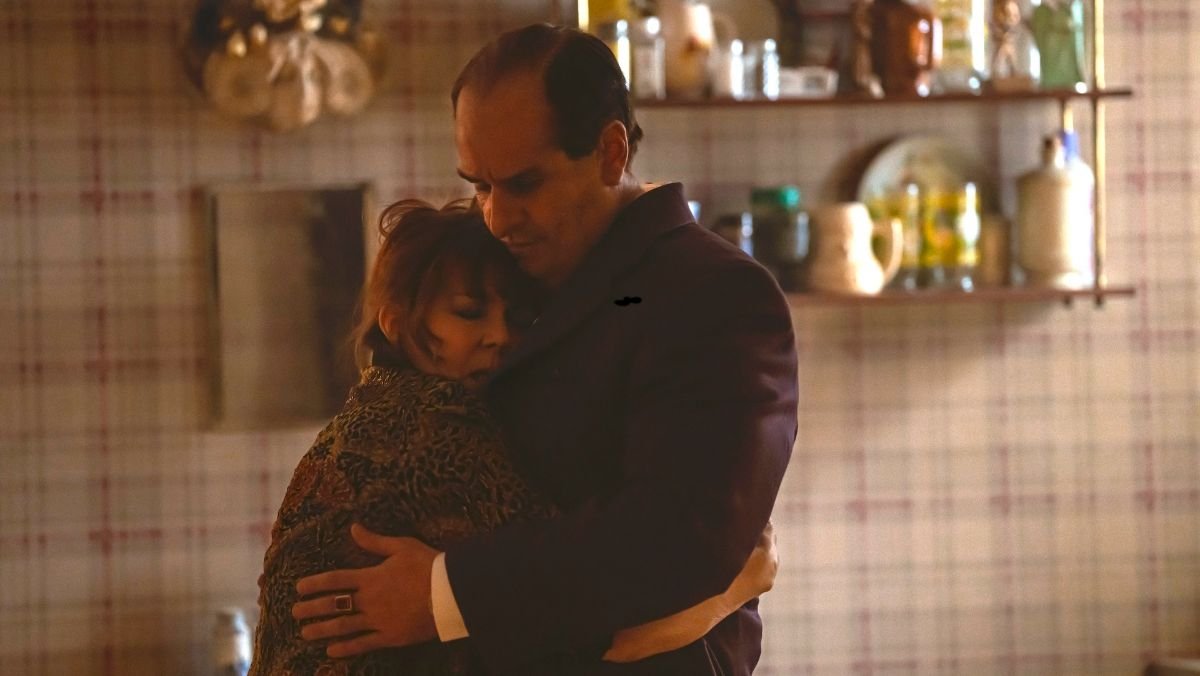 Oz Cobb and his mother Francis in The Penguin Series